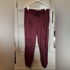 Lululemon Dance Studio Mid-Rise Jogger
Full Length